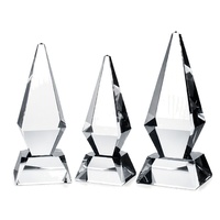 Trophée personnalisé en cristal 3D gravé au laser avec base lumineuse LED pour cérémonie de remise des prix, fabriqué par Hypercrafts Factory