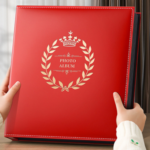 Album photo avec couverture en cuir rouge, embossage doré, design couronne, 12x12 pouces, pour souvenirs de mariage - Product Image 3