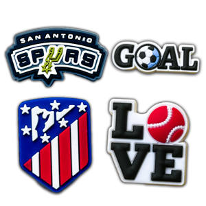 Vendita calda fai da te in PVC decorazione scarpe fibbia Set novità Cross-Border calcio sport serie fori ciondoli per regali di novità - Product Image 1