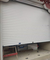 Porte roulante extérieure en aluminium résistante au vent, plaque d'aluminium épaisse, volet industriel lourd pour supermarché, style minimaliste