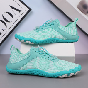 Nouvelles Chaussures Aquatiques de Sport d'Extérieur Transfrontalières Été 2025 Antidérapantes pour Hommes et Femmes, Baskets à Cinq Doigts pour la Plage et la Natation - Product Image 4