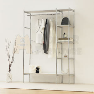 Perchero Serie UrbanChrome, Diseño Abierto Minimalista, Acabado Cromado de Alto Brillo, Borde de ABS Refinado, Esquinas Redondeadas, Bordes Suaves y Seguros - Product Image 3