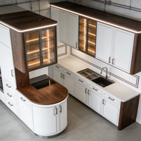 Armoire de cuisine moderne et simple en bois massif blanc avec éclairage LED et îlot incurvé, personnalisable pour cuisines modernes