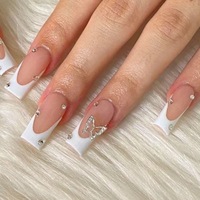 10 faux ongles faits main de haute qualité, design 3D, couvrance totale, vente en gros, logo de marque, ongles à presser pour application sur les doigts, noir et blanc