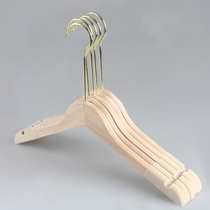 Meilleure vente évaluée <span class=keywords><strong>pas</strong></span> <span class=keywords><strong>cher</strong></span> fournisseur de supermarché <span class=keywords><strong>en</strong></span> gros populaire antidérapant cranté costume de placard cintres <span class=keywords><strong>en</strong></span> bois pour mariage - Product Image 6