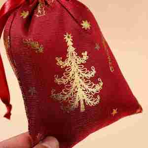 Bolsa de Tela de Bambú con Cordón y Estampado Dorado Navideño para Decorar y Empacar Dulces y Regalos Navideños - Product Image 4