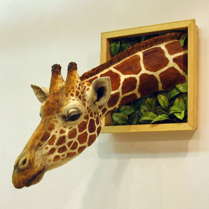 Cadre photo 3D girafe à suspendre, décoration murale réaliste en forme d'animal, artisanat pour salon, art encadré moulé par injection, artificiel - Product Image 1