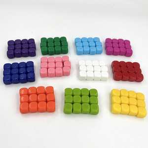 Fabricante de Dados Acrílicos Personalizados con Esquinas Redondeadas de 16 mm D6, Impresión y Grabado - Product Image 1