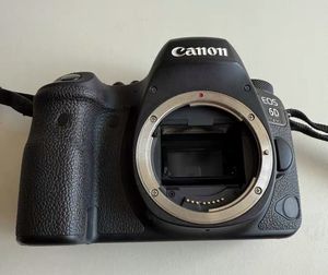 Utilisé pour l'appareil photo reflex numérique plein format <span class=keywords><strong>6D</strong></span> <span class=keywords><strong>Mark</strong></span> <span class=keywords><strong>II</strong></span>, capteur CMOS, résolution Full HD, stabilisation optique de l'image, vidéo en time-lapse intégrée - Product Image 1