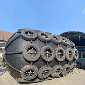 Defensa Neumática Flotante de Caucho Natural Yokohama ZHH Usada de Alta Calidad, Cilíndrica Negra de 0.5-4.5m para Embarcaciones, Muelles y Marinas ISO17357 - Product Image 1