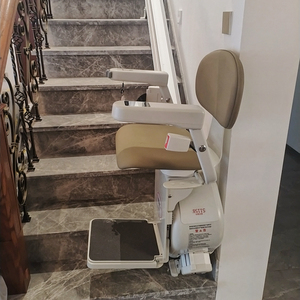 <span class=keywords><strong>Monte</strong></span>-<span class=keywords><strong>escalier</strong></span> électrique droit en acier robuste et moderne, pliable, homologué CE, aide à monter les escaliers, léger, facile à installer, <span class=keywords><strong>pour</strong></span> les <span class=keywords><strong>personnes</strong></span> âgées, à domicile - Product Image 2