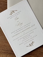 Individuelle Blumenmuster-Prägung mit Folienprägung und Umschlag - Luxuriöse Hochzeitseinladungskarten