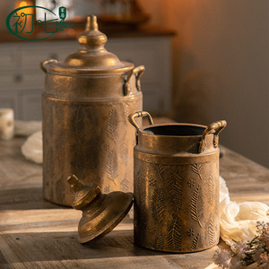 แจกันเหล็กสไตล์ชนบทพร้อมหูจับ แจกันดอกไม้สไตล์คลาสสิกสำหรับตกแต่งบ้าน - Product Image 2