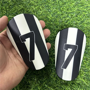 Venta al por mayor logotipo personalizado 7 Unisex Mini <span class=keywords><strong>espinilleras</strong></span> almohadillas fútbol pierna Protector Shin pantorrilla pierna Guard - Product Image 1