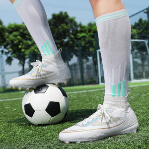 Chaussures <span class=keywords><strong>de</strong></span> football à haute protection <span class=keywords><strong>de</strong></span> la cheville avec stabilité renforcée pour terrain synthétique et gazon artificiel - Product Image 2