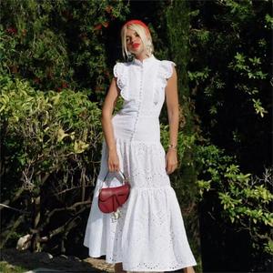 Vestidos con volantes de estilo de corte francés 2023 primavera nueva moda encaje mangas voladoras cuello alto vestido de un solo pecho - Product Image 1