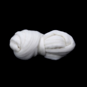 En stock 100% <span class=keywords><strong>Laine</strong></span> peignée 25-26 Mic Roving 70-80mm pour fil <span class=keywords><strong>Laine</strong></span> <span class=keywords><strong>de</strong></span> haute <span class=keywords><strong>qualité</strong></span> Tops <span class=keywords><strong>de</strong></span> <span class=keywords><strong>laine</strong></span> - Product Image 6