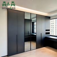 Système de dressing de chambre à coucher gris mat de style italien de luxe, armoire à vêtements personnalisée avec coiffeuse