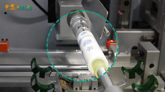 A garrafa lisa redonda cilíndrica totalmente automático/tubos de duas cores seleciona a máquina de impressão para garrafas