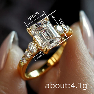 Anello Geometrico Quadrato dal Design Classico per Donne - Product Image 4