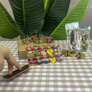 Khuyến Mại Quà Tặng Giá Rẻ Cổ Điển Kim Loại Khung <span class=keywords><strong>Mini</strong></span> Fingerboard Xe Tải Công Nghệ Boong Skate Board Đồ Chơi Nhựa Ngón Tay Nhỏ Ván Trượt - Product Image 5