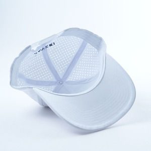 Polyester năm Bảng điều chỉnh Mũ bóng chày cắt laser lỗ <span class=keywords><strong>cap</strong></span> tùy biến cong vành in logo thêu - Product Image 5