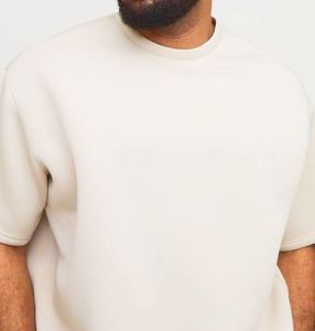 Ensemble de survêtement athlétique personnalisé pour hommes et adultes/enfants – Respirant, décontracté, coupe ample, idéal pour l'été (T-shirt et short décontracté) - Product Image 3