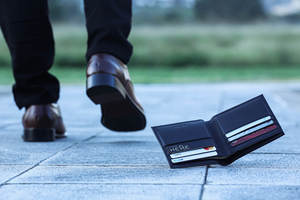 เครื่องติดตาม GPS แบบชาร์จไฟได้เครื่องค้นหาแบบกระเป๋าสตางค์ 'ค้นหาฉัน' เนวิเกเตอร์พร้อมปุ่มปิดสำหรับการจัดระเบียบนามบัตร - Product Image 6