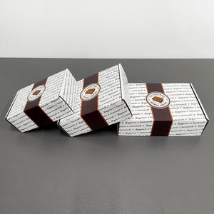 <span class=keywords><strong>Caja</strong></span> <span class=keywords><strong>de</strong></span> Regalo <span class=keywords><strong>de</strong></span> Papel Premium Personalizada <span class=keywords><strong>para</strong></span> Postres Festivos con Banda Decorativa y Sello <span class=keywords><strong>de</strong></span> Marca <span class=keywords><strong>para</strong></span> Empaque <span class=keywords><strong>de</strong></span> Dulces Navideños - Product Image 5