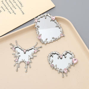 2025 Venta caliente nuevo Y2K Irregular Metal líquido de gama alta amor espejo accesorios DIY joyería accesorios descuento - Product Image 1