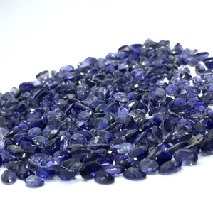 Lolite pierres naturelles excellente forme ovale à facettes coupe Cabochon bijoux en vrac bague grossiste prix par carat de haute qualité - Product Image 1