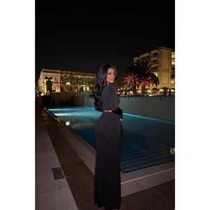 Ensemble de robes de soirée, jupe noire avec détails en pierres - Product Image 1