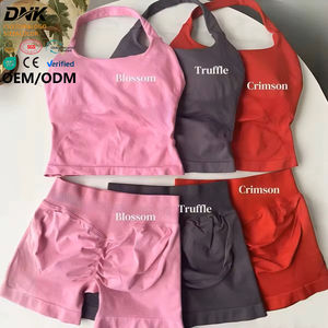 ชุดออกกำลังกายแบบ 2 ชิ้น เสื้อครอปแบบผูกคอ กางเกงขาสั้นออกกำลังกาย ชุดโยคะ กางเกงขาสั้นไร้ตะเข็บแบบรัดรูป - Product Image 1