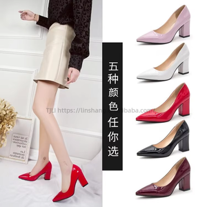 รองเท้าหนังหุ้มข้อแบบหนาสำหรับสตรีหุ้มข้อต่ำสีพื้นพื้นพื้นพื้นรองเท้าบูทหัวรองเท้าส้นสูง - Product Image 4