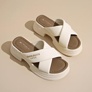 Sandalias de playa deslizantes suaves y duraderas a la moda de tacón alto antideslizante de verano, Zapatillas de casa para mujer y mujer, novedad de 2000 - Product Image 2