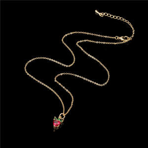 Collana con ciondolo a forma di frutta con banana e zirconi Micro-intarsiati per bambini - Product Image 3