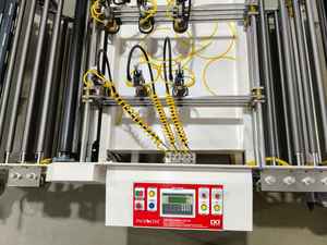 Machine de poinçonnage de film de paillage industriel entièrement automatique MFPM 1200 AW avec enrouleur automatique et contrôle par microprocesseur - Product Image 4