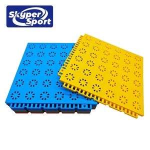 Conjunto Completo <span class=keywords><strong>de</strong></span> Suelo Modular Encastrable para <span class=keywords><strong>Cancha</strong></span> <span class=keywords><strong>de</strong></span> Baloncesto en el Patio Trasero, Logotipo Personalizado, <span class=keywords><strong>Cancha</strong></span> Deportiva Suspendida <span class=keywords><strong>de</strong></span> TPE para Exteriores - Product Image 1