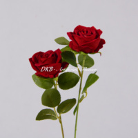 Hochwertiger Roter Künstlicher Rosenstrauß Realistische Kunstrosen für Valentinstag Hochzeit Tischdekoration