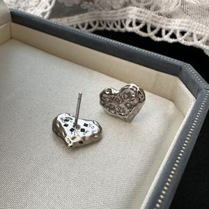 Pendientes de Plata de Ley S925 con Diseño Retro Francés, Forma de Corazón, Textura Vintage, Joyería de Cristal Dulce y Elegante - Product Image 5