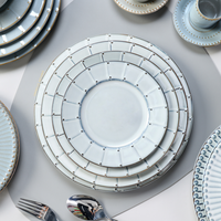 Ensemble de 100 assiettes en céramique blanches rondes à pétales, élégantes et simples, écologiques, pour mariages, nouveau design