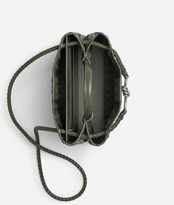 Sac à main Bottega BV Small Andiamo Chain en cuir Intrecciato avec détail de nœud signature et poignée tubulaire en cuir Veneta - Product Image 3