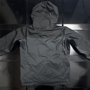 Giacca da uomo personalizzata giacca da trekking giacca impermeabile giacca a vento traspirante giacca da esterno rigida con <span class=keywords><strong>cappuccio</strong></span> completo termosaldato - Product Image 2