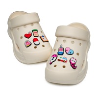 Breloques de chaussures en PVC écologiques, personnalisables en couleur et taille, accessoires décoratifs mignons sur le thème médical pour infirmières, pour sabots