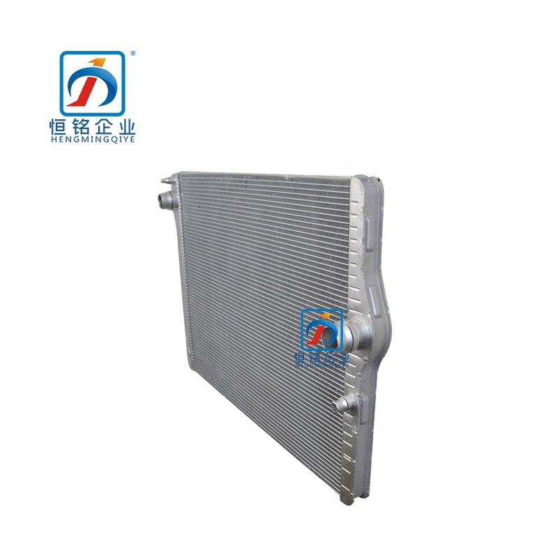 Auto Parts Water Cooler M3 F80 F30 M2 F87 M4 F83 F82 Radiator 2015 Year-ON 17112284607