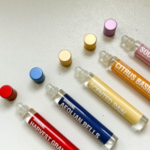 Perfume en Roll-on de Feromonas de Frutas de 10 ml, Duradero y Encantador, Fragancia Mini para Hombres y Mujeres, Perfume Atractivo - Product Image 4