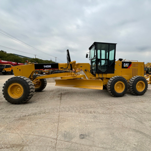 Performance utilisée de niveleuse de moteur de CAT 140H haute pour les travaux routiers d'exploitation de construction comportant la boîte de vitesse de Cummins Engine-disponible maintenant! - Product Image 1