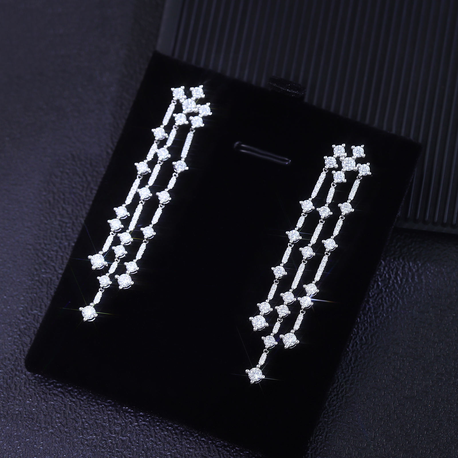 Boucles d'oreilles en or 14 carats avec diamants de laboratoire