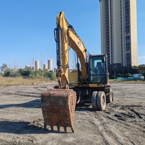 Excavadora de Ruedas M315D2 Usada de 1.8 Toneladas con Motor Cummins, Caja de Cambios y Bomba para Construcción y Movimiento de Tierras - Product Image 3