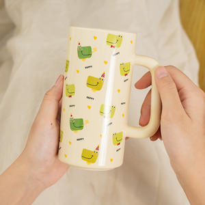 แก้วเซรามิคลายการ์ตูนน่ารักสำหรับเด็กพร้อมหูจับ ความจุขนาดใหญ่ แก้วพอร์ซเลนทรงตรง ดีไซน์ชิ้นเดียว - Product Image 2